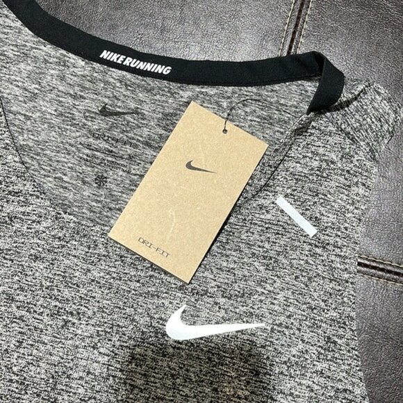 Nike Men's Dri-FIT Rise 365 Tank - Picture 7 of 12